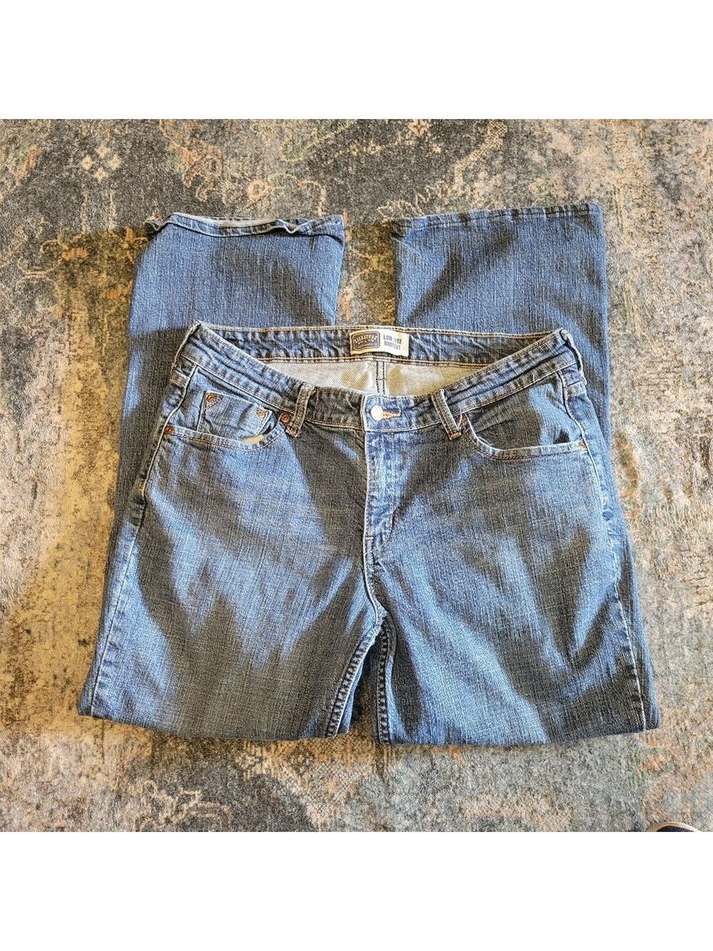 Levi's Women's Boot Cut Jeans in Medium Blue Denim 12